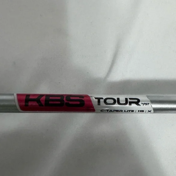 TITLEIST AP2 714 4 IRON KBS TOUR C-TAPER LITE 115G EXTRA STIFF X FLEX JUMBO GRIP - Picture 4 of 10